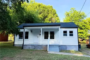 417 North St, Graham, NC 27253 - Photo 1