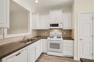4261 Lumsden Ln, High Point, NC 27265 - Photo 13