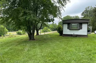 110 Beck Ln, Pilot Mountain, NC 27041 - Photo 5