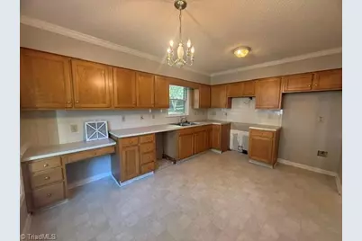 5440 Winters Way, Greensboro, NC 27410 - Photo 5