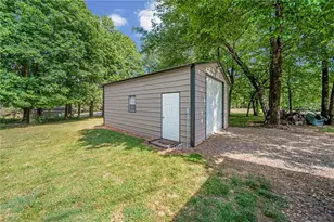 2303 Old Hwy 21, State Road, NC 28676 - Photo 5