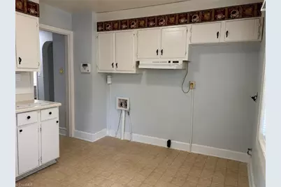 912 S English Street, Greensboro, NC 27401 - Photo 7