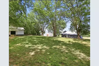 622 S Franklin Road, Mount Airy, NC 27030 - Photo 13