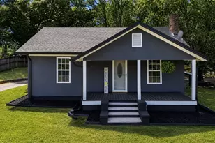 622 South Franklin Road, Mount Airy, NC 27030 - Photo 1