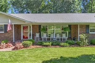 350 Laurelwood Dr, Wilkesboro, NC 28697 - Photo 3