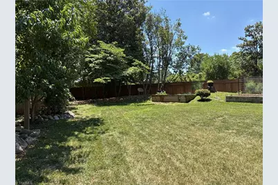 4220 Hollowoak Court, Winston-Salem, NC 27104 - Photo 21