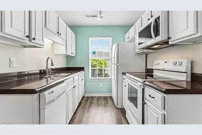 2981 Hyde Place Circle, Winston-Salem, NC 27103 - Photo 7