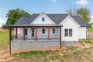 99 Moore Ln, Galax, VA 24333 - Photo 7