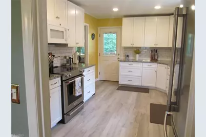 170 Queens Court, Clemmons, NC 27012 - Photo 5