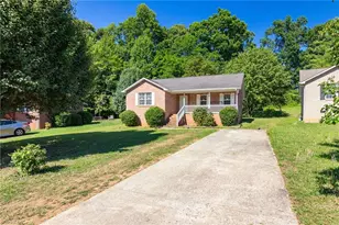 1528 Ambridge Ct, High Point, NC 27235 - Photo 3