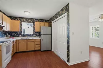 1528 Ambridge Court, High Point, NC 27235 - Photo 9