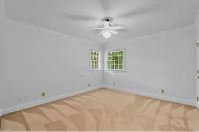 709 Bruton Place N, Greensboro, NC 27410 - Photo 35