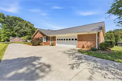 1075 Foothills Drive, Kernersville, NC 27284 - Photo 35