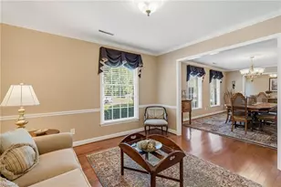 1075 Foothills Dr, Kernersville, NC 27284 - Photo 9