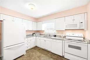 1003 Camelot Ln, Graham, NC 27253 - Photo 21