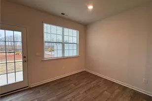 1310 Broholmer Ln, Greensboro, NC 27405 - Photo 17