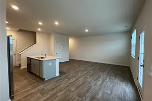 1310 Broholmer Ln, Greensboro, NC 27405 - Photo 9