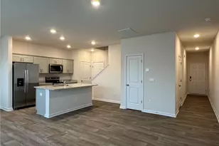 1310 Broholmer Ln, Greensboro, NC 27405 - Photo 5