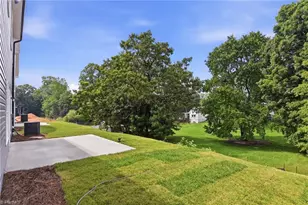 1950 Wild Rosewood Wy, Winston-Salem, NC 27103 - Photo 31