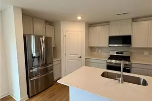 115 Primrose St, King, NC 27021 - Photo 3