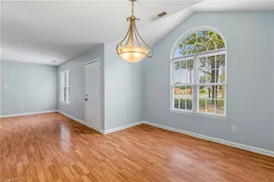 405 N Dudley St, Greensboro, NC 27401 - Photo 9