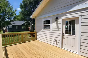 121 W Elm St, Yadkinville, NC 27055 - Photo 25