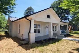 121 W Elm St, Yadkinville, NC 27055 - Photo 9