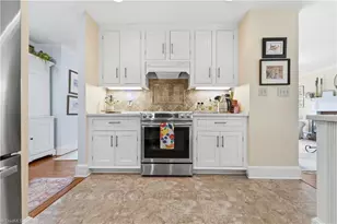 808 Springhouse Ct, Kernersville, NC 27284 - Photo 9