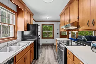 1210 Pembroke Rd, Greensboro, NC 27408 - Photo 11