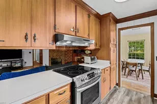 1210 Pembroke Rd, Greensboro, NC 27408 - Photo 15
