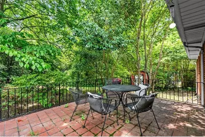 1210 Pembroke Road, Greensboro, NC 27408 - Photo 35