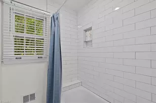 1210 Pembroke Rd, Greensboro, NC 27408 - Photo 31