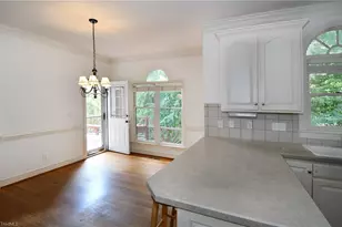 4244 Saddlewood Forest Dr, Winston-Salem, NC 27106 - Photo 7
