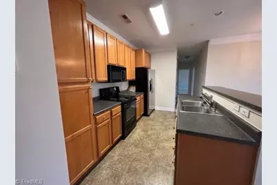 104 Sunset Circle #204, Greensboro, NC 27408 - Photo 7
