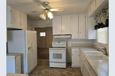 1301 W 5th Avenue, Lexington, NC 27295 - Photo 3