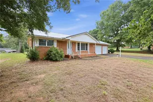 2969 Avalee St, Walkertown, NC 27051 - Photo 3