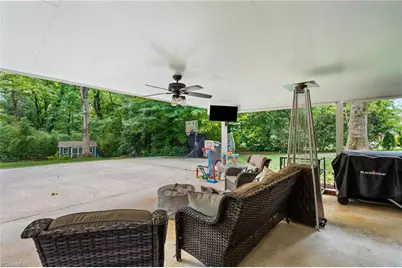 1103 Peace Haven Road, Winston-Salem, NC 27104 - Photo 37