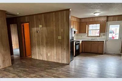 173 Elvernia Avenue, Lexington, NC 27292 - Photo 3