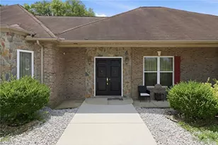 1803 Wilton Gate Dr, Charlotte, NC 28262 - Photo 3
