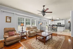 4354 Clovelly Dr, Greensboro, NC 27406 - Photo 15