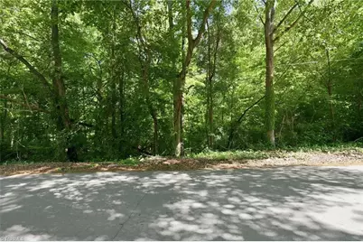 000 Sunset Drive, Eden, NC 27288 - Photo 3
