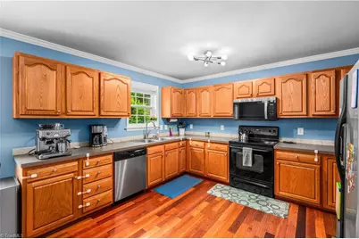 4430 Tipperary Place, Winston-Salem, NC 27104 - Photo 3