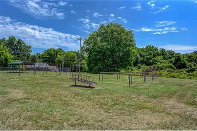 212 Lawsonville Avenue, Reidsville, NC 27320 - Photo 27