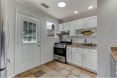 411 Overlook Street, Greensboro, NC 27403 - Photo 9