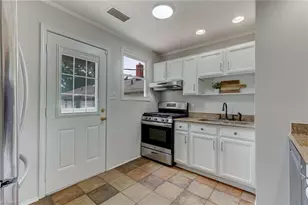 411 Overlook St, Greensboro, NC 27403 - Photo 9