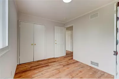 411 Overlook Street, Greensboro, NC 27403 - Photo 17