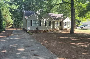 630 Logan Ln, Liberty, NC 27298 - Photo 7