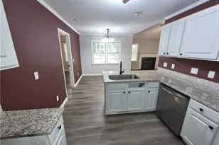 630 Logan Ln, Liberty, NC 27298 - Photo 9