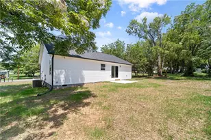 408 E Main St, Yadkinville, NC 27055 - Photo 35