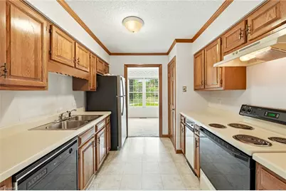 889 Brookleigh Court, Winston-Salem, NC 27104 - Photo 11